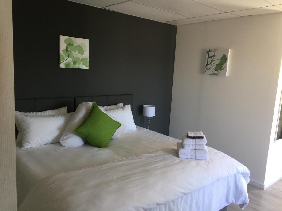 Vue Port Hotel Mossel Bay Bagian luar foto